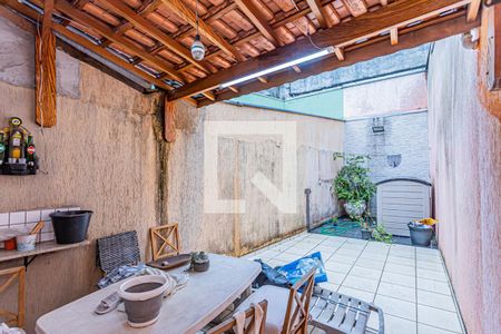 Casa à venda com 200m², 3 quartos e 4 vagas Casa à venda com 200m², 3 quartos e 4 vagasQuintal e churrasqueira