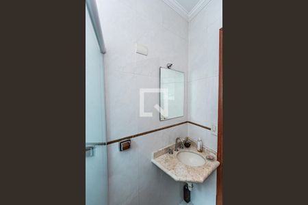 Casa à venda com 200m², 3 quartos e 4 vagas Casa à venda com 200m², 3 quartos e 4 vagasBanheiro suite 1