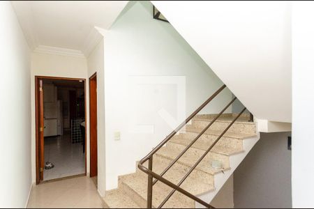 Corredor de casa para alugar com 3 quartos, 200m² em Vila Primavera, São Paulo