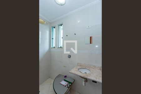 Casa à venda com 200m², 3 quartos e 4 vagas Casa à venda com 200m², 3 quartos e 4 vagasBanheiro suite 3