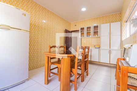 Casa para alugar com 120m², 2 quartos e 2 vagas Casa para alugar com 120m², 2 quartos e 2 vagasCozinha