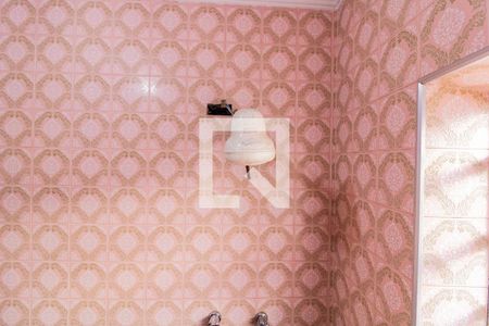 Casa para alugar com 120m², 2 quartos e 2 vagas Casa para alugar com 120m², 2 quartos e 2 vagasDetalhe do banheiro