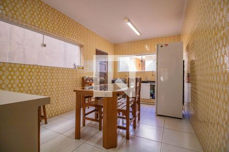 Casa para alugar com 120m², 2 quartos e 2 vagas Casa para alugar com 120m², 2 quartos e 2 vagasCozinha