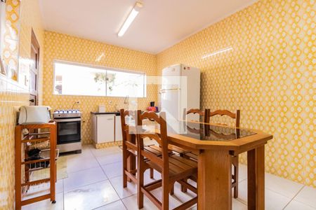 Casa para alugar com 120m², 2 quartos e 2 vagas Casa para alugar com 120m², 2 quartos e 2 vagasCozinha