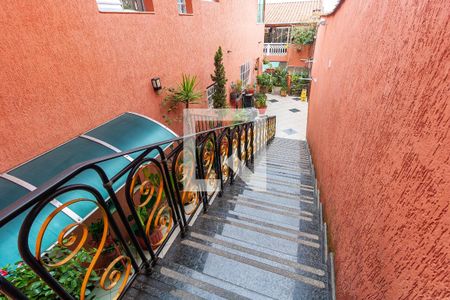 Casa à venda com 248m², 3 quartos e 3 vagasEscada