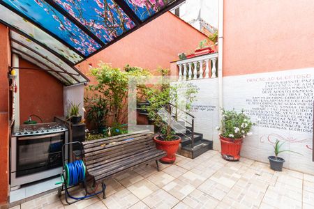 Casa à venda com 248m², 3 quartos e 3 vagasQuintal