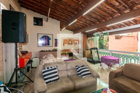 Casa à venda com 248m², 3 quartos e 3 vagasSalão de festas