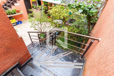 Casa à venda com 248m², 3 quartos e 3 vagasEscada Área Externa