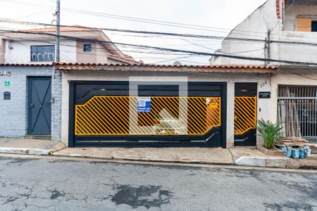 Casa à venda com 248m², 3 quartos e 3 vagasFachada