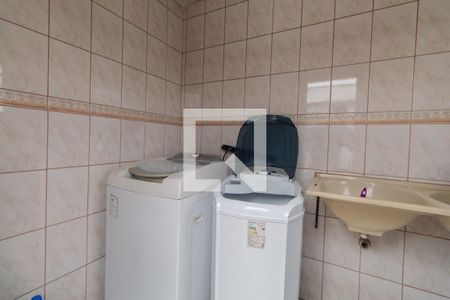 Casa à venda com 300m², 3 quartos e 5 vagas Casa à venda com 300m², 3 quartos e 5 vagasÁrea de serviço