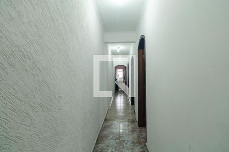 Casa à venda com 300m², 3 quartos e 5 vagas Casa à venda com 300m², 3 quartos e 5 vagasCorredor