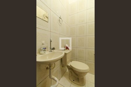 Casa à venda com 300m², 3 quartos e 5 vagas Casa à venda com 300m², 3 quartos e 5 vagasBanheiro