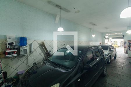 Casa à venda com 300m², 3 quartos e 5 vagas Casa à venda com 300m², 3 quartos e 5 vagasSalão / garagem