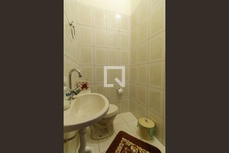 Casa à venda com 300m², 3 quartos e 5 vagas Casa à venda com 300m², 3 quartos e 5 vagasBanheiro