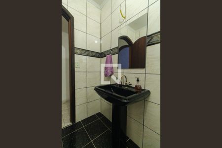 Casa à venda com 300m², 3 quartos e 5 vagas Casa à venda com 300m², 3 quartos e 5 vagasBanheiro