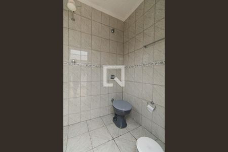 Casa à venda com 300m², 3 quartos e 5 vagas Casa à venda com 300m², 3 quartos e 5 vagasBanheiro de serviço