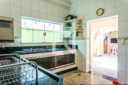 Casa à venda com 260m², 3 quartos e 2 vagasCozinha