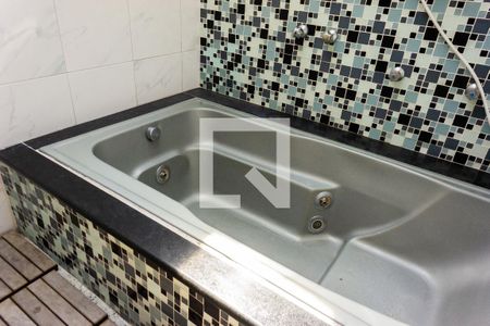 Casa à venda com 260m², 3 quartos e 2 vagasDetalhe Banheira