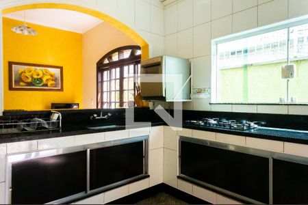 Casa à venda com 260m², 3 quartos e 2 vagasCozinha