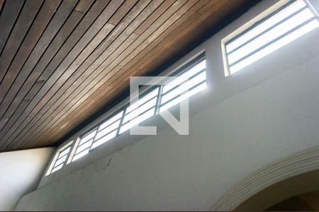 Casa à venda com 260m², 3 quartos e 2 vagasDetalhe Entrada de Luz