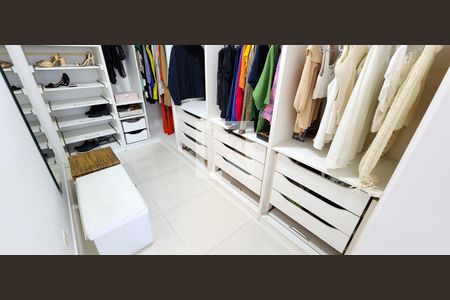 Apartamento para alugar com 100m², 2 quartos e 1 vagaCloset da suíte