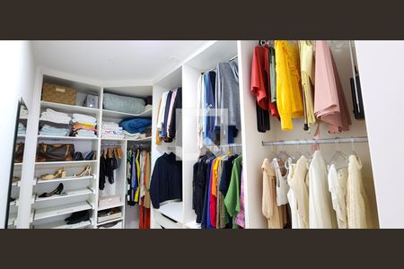 Apartamento para alugar com 100m², 2 quartos e 1 vagaCloset da suíte