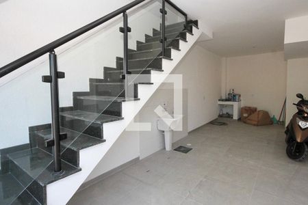 Casa à venda com 107m², 2 quartos e 1 vaga Casa à venda com 107m², 2 quartos e 1 vagaGaragem