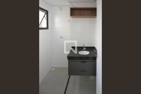 Casa à venda com 107m², 2 quartos e 1 vaga Casa à venda com 107m², 2 quartos e 1 vagaBanheiro