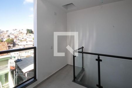Casa à venda com 107m², 2 quartos e 1 vaga Casa à venda com 107m², 2 quartos e 1 vagaTerraço