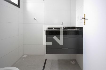 Casa à venda com 107m², 2 quartos e 1 vaga Casa à venda com 107m², 2 quartos e 1 vagaBanheiro