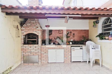 Casa à venda com 136m², 3 quartos e 2 vagasQuintal