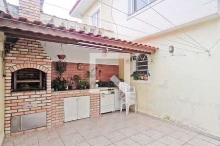 Casa à venda com 136m², 3 quartos e 2 vagasQuintal