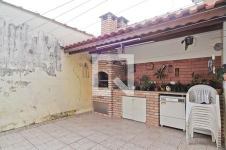 Casa à venda com 136m², 3 quartos e 2 vagasQuintal