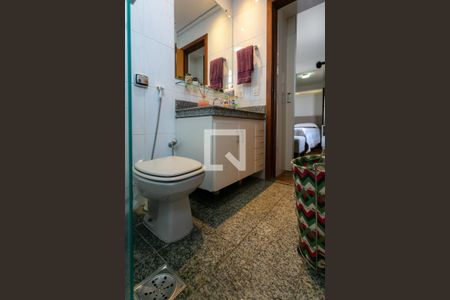 Apartamento para alugar com 245m², 3 quartos e 3 vagas Apartamento para alugar com 245m², 3 quartos e 3 vagasBanheiro da Suíte