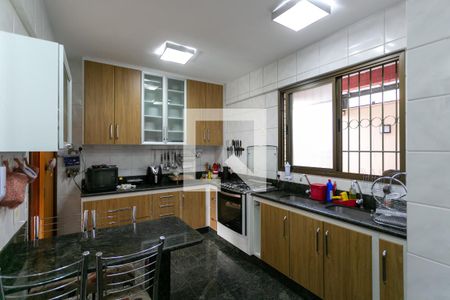 Apartamento para alugar com 245m², 3 quartos e 3 vagas Apartamento para alugar com 245m², 3 quartos e 3 vagasCozinha