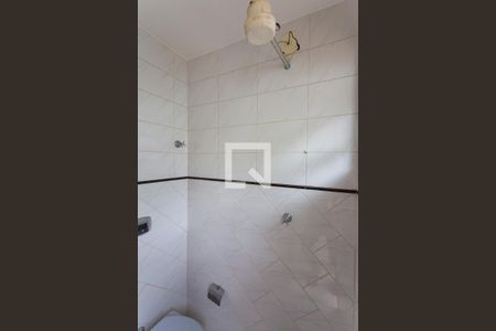 Casa para alugar com 280m², 4 quartos e 3 vagas Casa para alugar com 280m², 4 quartos e 3 vagasBanheiro da Piscina