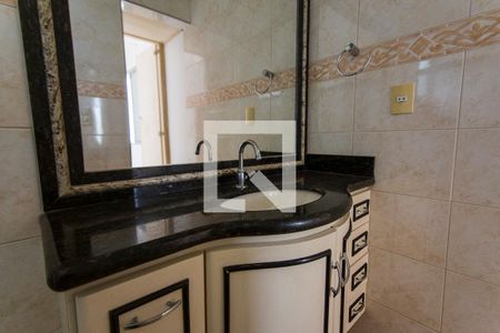 Casa para alugar com 280m², 4 quartos e 3 vagas Casa para alugar com 280m², 4 quartos e 3 vagasBanheiro da Suite 4