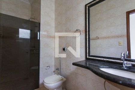 Banheiro da Suite 1 de casa para alugar com 4 quartos, 280m² em Morada da Colina, Uberlândia