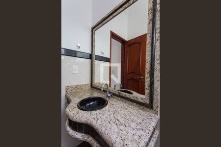 Casa para alugar com 280m², 4 quartos e 3 vagas Casa para alugar com 280m², 4 quartos e 3 vagasLavabo
