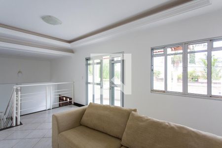 Casa para alugar com 280m², 4 quartos e 3 vagas Casa para alugar com 280m², 4 quartos e 3 vagasSala 2