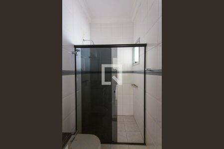 Casa para alugar com 280m², 4 quartos e 3 vagas Casa para alugar com 280m², 4 quartos e 3 vagasBanheiro da Suite 2