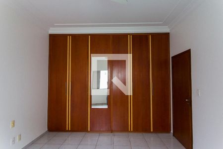 Casa para alugar com 280m², 4 quartos e 3 vagas Casa para alugar com 280m², 4 quartos e 3 vagasSuite 3