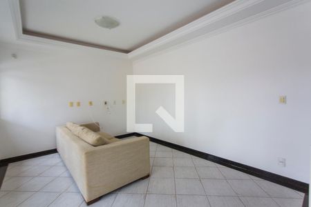 Casa para alugar com 280m², 4 quartos e 3 vagas Casa para alugar com 280m², 4 quartos e 3 vagasSala 2
