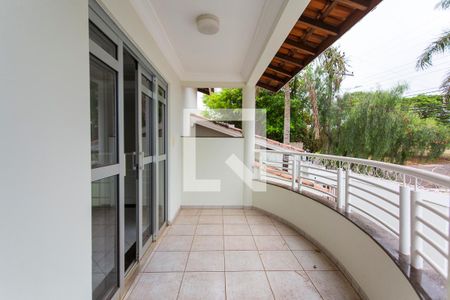 Varanda de casa para alugar com 4 quartos, 280m² em Morada da Colina, Uberlândia