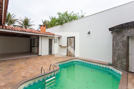 Casa para alugar com 280m², 4 quartos e 3 vagas Casa para alugar com 280m², 4 quartos e 3 vagasPiscina