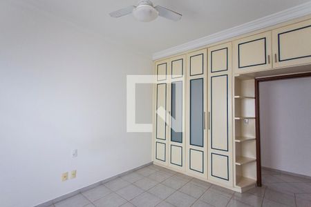 Casa para alugar com 280m², 4 quartos e 3 vagas Casa para alugar com 280m², 4 quartos e 3 vagasSuite 2