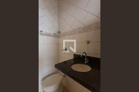 Casa para alugar com 280m², 4 quartos e 3 vagas Casa para alugar com 280m², 4 quartos e 3 vagasBanheiro de Serviço