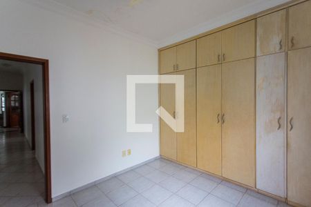 Casa para alugar com 280m², 4 quartos e 3 vagas Casa para alugar com 280m², 4 quartos e 3 vagasSuite 4