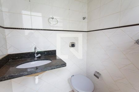 Casa para alugar com 280m², 4 quartos e 3 vagas Casa para alugar com 280m², 4 quartos e 3 vagasBanheiro da Piscina