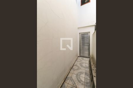 Casa para alugar com 120m², 2 quartos e 2 vagasCorredor de Serviço